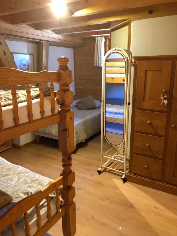 Central Hostel Châtel מראה חיצוני תמונה