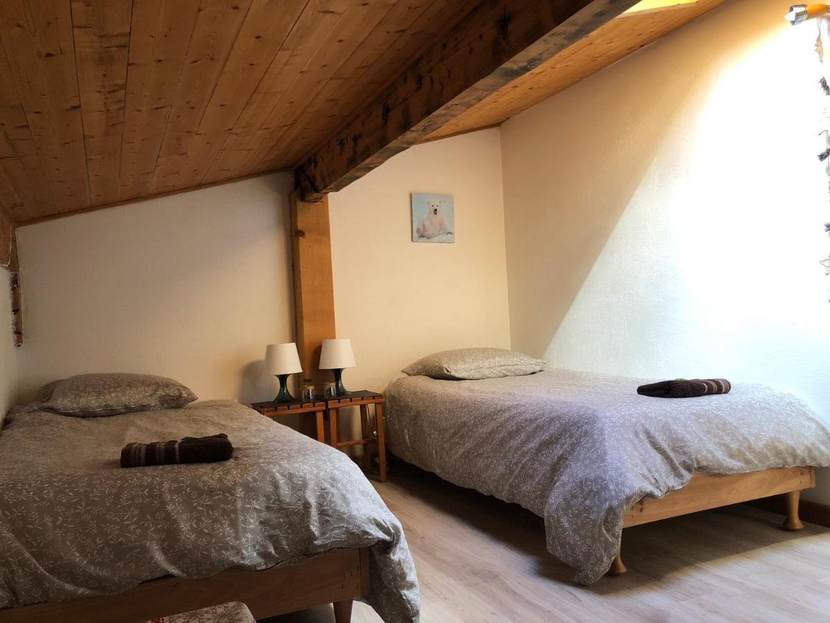 Central Hostel Châtel מראה חיצוני תמונה