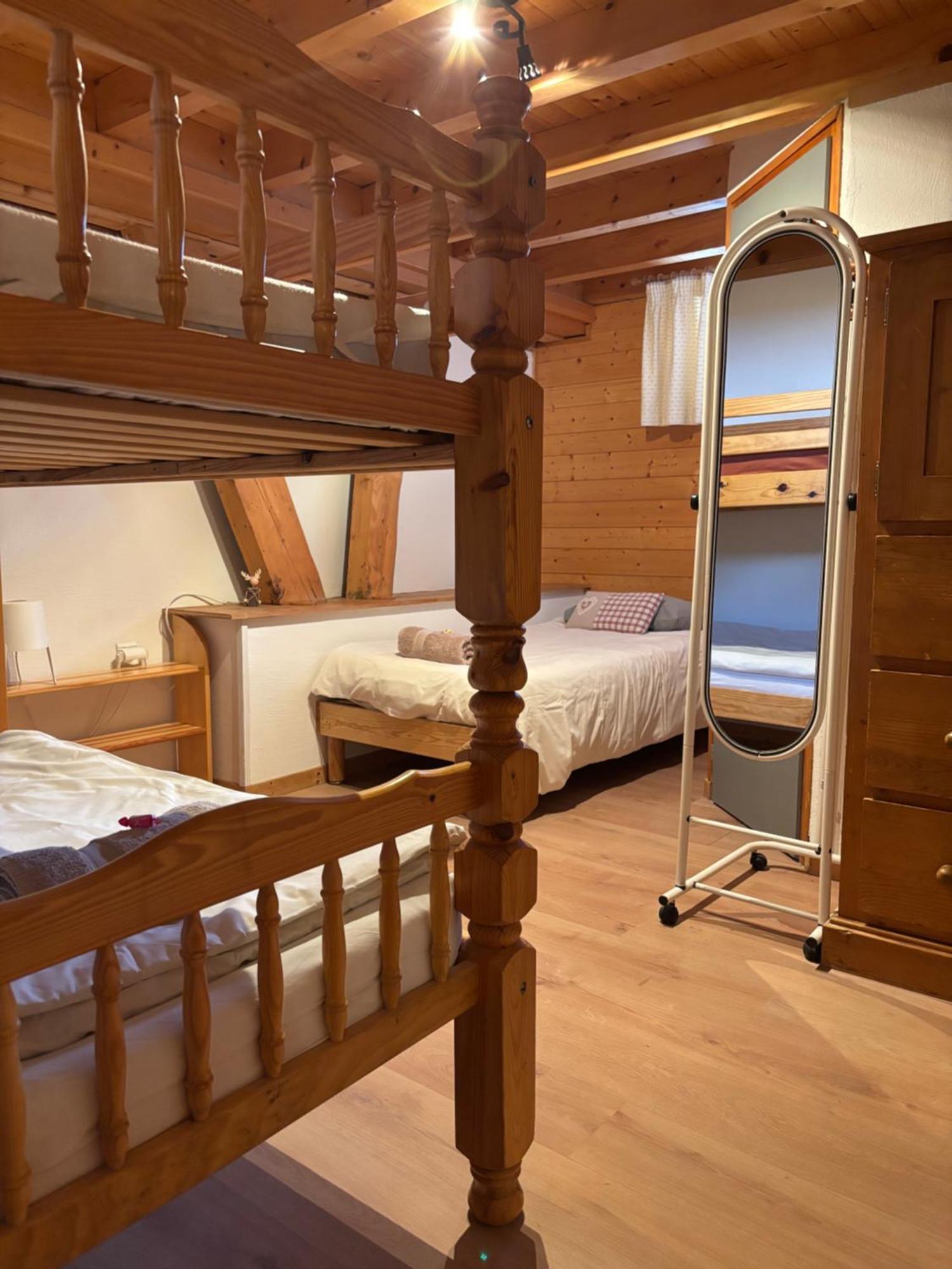 Central Hostel Châtel מראה חיצוני תמונה