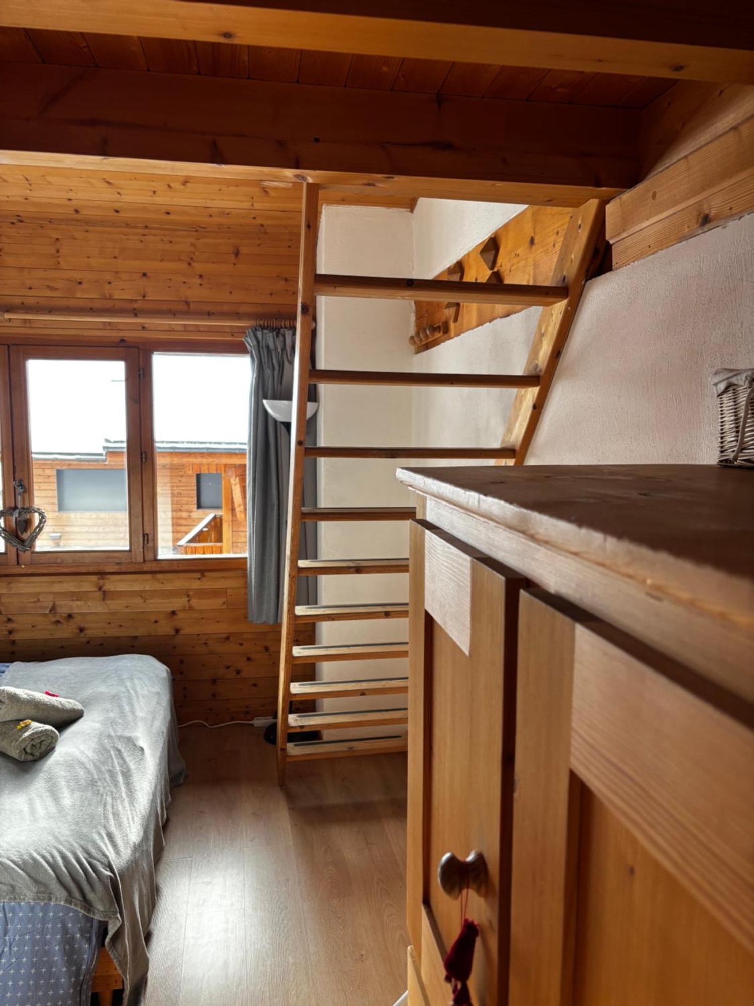 Central Hostel Châtel מראה חיצוני תמונה